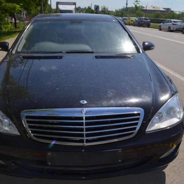 Autoturism căutat de autorităţile din Marea Britanie, descoperit în Iaşi