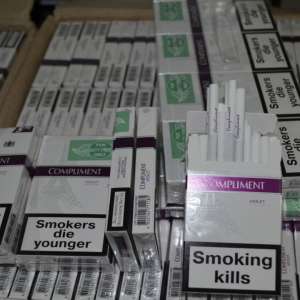 Un cetățean român reținut și 23.000 pachete cu țigări de contrabandă  confiscate de poliţiştii de frontieră