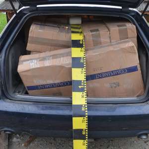 Un cetățean român reținut și 23.000 pachete cu țigări de contrabandă  confiscate de poliţiştii de frontieră