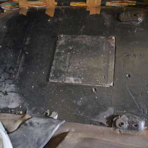 Autoturism încărcat cu țigări de contrabandă, depistat de poliţiştii de frontieră