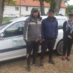 Doi cetăţeni români, cercetați pentru trafic de migranţi