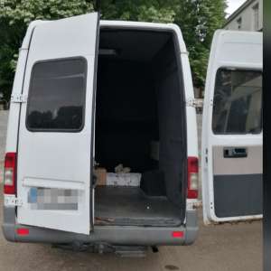 Grupare de trafic de migranţi, destructurată