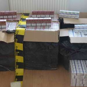 Ţigări în valoare de 125.000 lei, confiscate la frontiera de nord a României