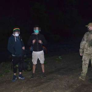 Doi algerieni opriți la frontiera de nord a țării