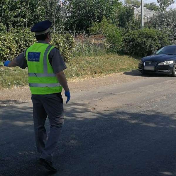 Permis de conducere fals, descoperit de poliţiştii de frontieră
