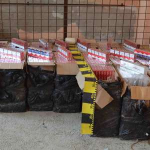 Peste 10.000 pachete țigări confiscate la frontiera de nord a României