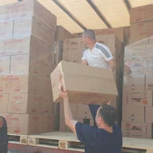 15.120 flacoane tip spray cu substantă insecticidă, descoperite la P.T.F. Giurgiu