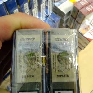 870 pachete cu țigări, ascunse într-un microbuz, descoperite în P.T.F. Calafat