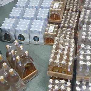 Peste 350 de litri de alcool, descoperiţi la P.T.F. Giurgiu