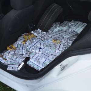 Țigări în valoare de peste 242.000 de lei, confiscate la frontiera de nord