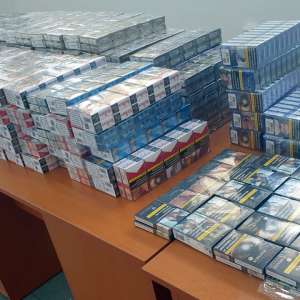 Ţigări ascunse în bagaje, descoperite de poliţiştii de frontieră în P.T.F. Giurgiu