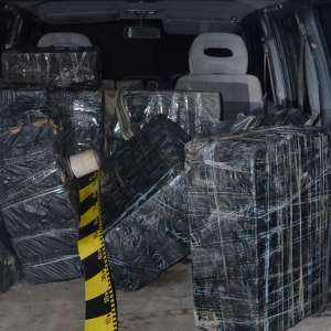 Ţigări de contrabandă în valoare de 82.000 lei, confiscate la frontiera de nord