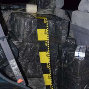 Ţigări de contrabandă în valoare de 82.000 lei, confiscate la frontiera de nord