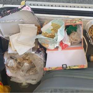 Peste 2 kilograme de bijuterii din aur descoperite la P.T.F. Giurgiu