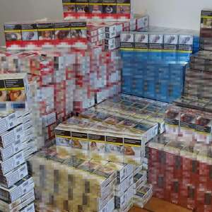 1790 pachete cu țigări, ascunse într-un microbuz, descoperite în P.T.F. Calafat