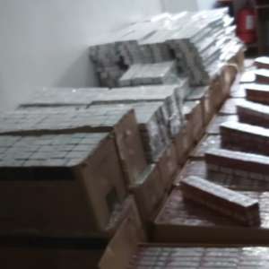 Țigări în valoare de peste 186.000 de lei confiscate la frontiera de nord