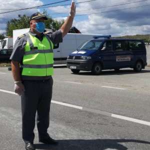 Remorcă neînmatriculată, depistată în trafic