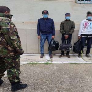 Trei cetăţeni africani opriţi la frontieră