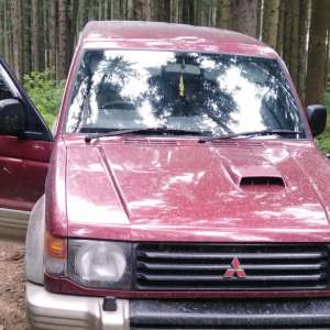 Peste 34.000 de pachete cu țigări de contrabanda, depistate la graniţa cu Ucraina