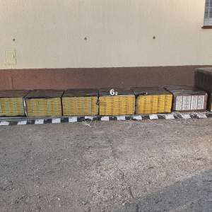 Peste 34.000 de pachete cu țigări de contrabanda, depistate la graniţa cu Ucraina