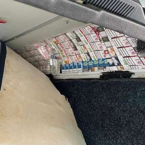 Aproximativ 34.000 de pachete cu ţigări de contrabandă, confiscate la frontiera de nord