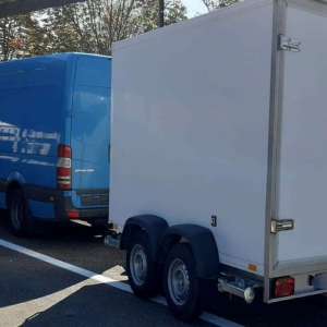 Remorcă neînmatriculată, depistată în trafic