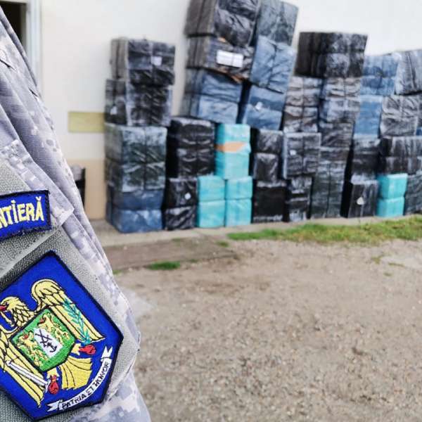 Peste 58.000 de pachete cu țigări de contrabandă, confiscate la frontiera de nord a României
