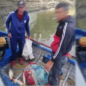 Doi braconieri depistaţi de polițiștii de frontieră brăileni