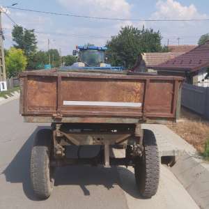 Încredinţarea, cu repetiţie, a unui ansamblu auto deşi cel de la volan nu deţinea permis