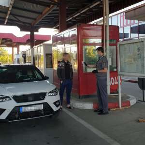 Permis de conducere fals, cumpărat cu 300 de euro