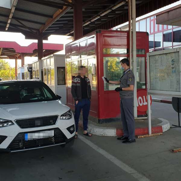 Permis de conducere fals, cumpărat cu 300 de euro