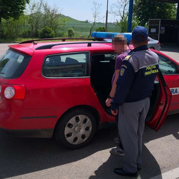 Bărbat căutat de autorităţile din Polonia, depistat la controlul de frontieră
