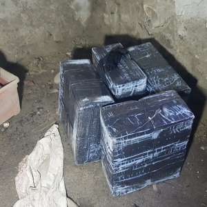 Ţigări în valoare de 23.400 lei, confiscate la frontiera de nord a României