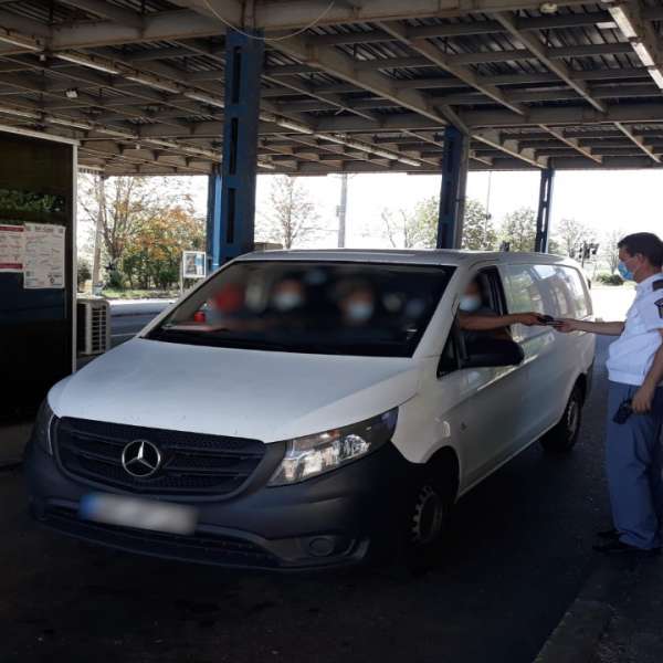 Depistat la controlul de frontieră cu permis necorespunzător