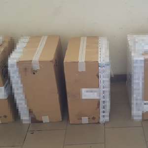 Peste 10.000 pachete cu țigări, confiscate la granița cu Ucraina