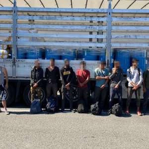 Douăzeci de cetăţeni din Siria, Irak şi Algeria, depistați de poliţiştii de frontieră arădeni