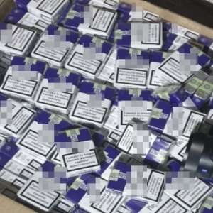 Peste 90.000 pachete cu ţigări ascunse într-un autocamion, descoperite de poliţiştii de frontieră în P.T.F. Giurgiu