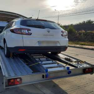 Lipsa unui permis corespunzător nu l-a împiedicat să conducă un ansamblu auto