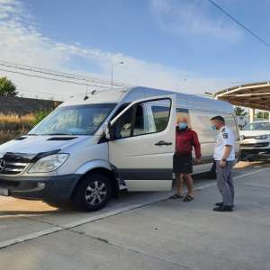 Lipsa unui permis corespunzător nu l-a împiedicat să conducă un ansamblu auto