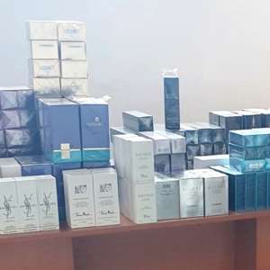 Produse de parfumerie în valoare de peste 73.000 de lei, susceptibile a fi contrafăcute, confiscate de polițiștii de frontieră din P.T.F. Giurgiu