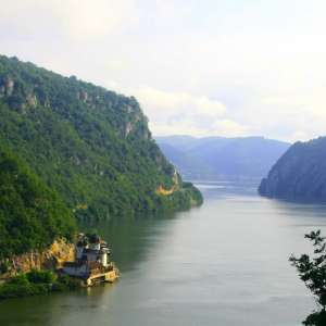 Descoperă bogăţia şi frumuseţea din sud-vestul României