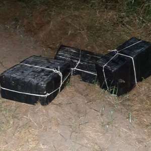 Peste 2.300 pachete cu țigări confiscate la frontiera cu Ucraina
