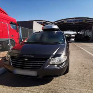 Patru permise de rezidență false, descoperite la controlul de frontieră