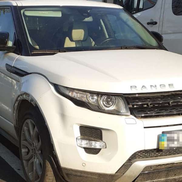 Land Rover căutat de autorităţile din Italia, depistat în judeţul Suceava