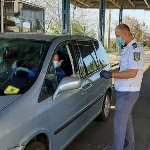 Renault Megane Scenic radiat din circulaţie, descoperit în trafic de polițiștii de frontieră din P.T.F. Albiţa