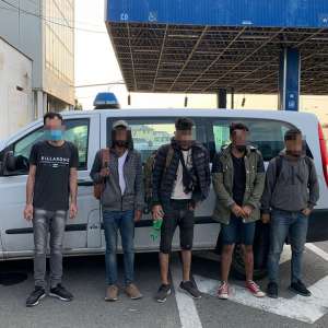 Cetăţeni din Siria, Arabia Saudită şi Afganistan, depistaţi la frontiera cu Ungaria