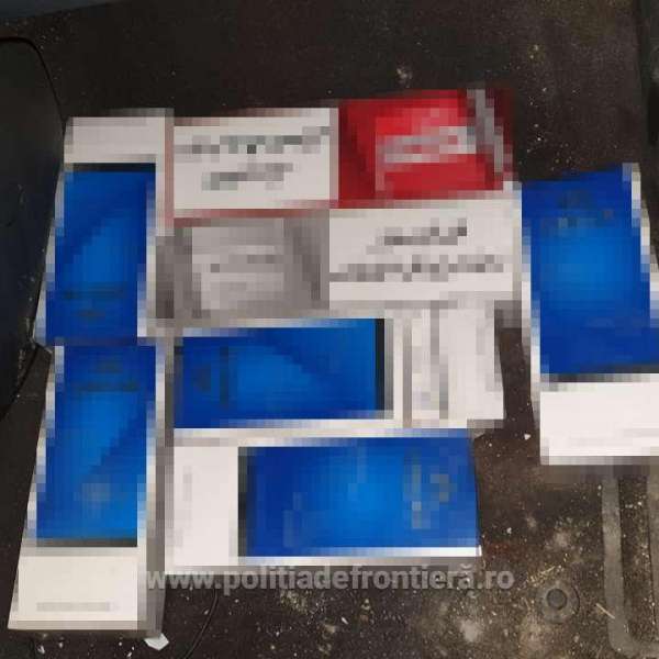 Ţigări de contrabandă, descoperite de polițiștii de frontieră