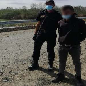 Cetățean din R.Moldova oprit la frontieră, după ce a incercat să intre ilegal în România
