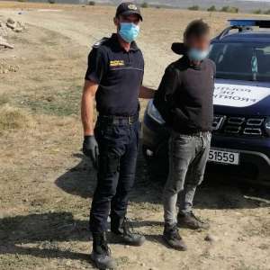 Cetățean din R.Moldova oprit la frontieră, după ce a incercat să intre ilegal în România