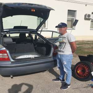 Mașină cu țigări oprită în trafic de polițiștii de frontieră maramureșeni